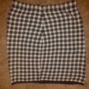 Vintage Navy and White Houndstooth Pencil Skirt. United Colors of Benetton. S